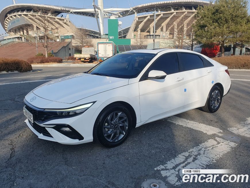 Hyundai AVANTE 2024