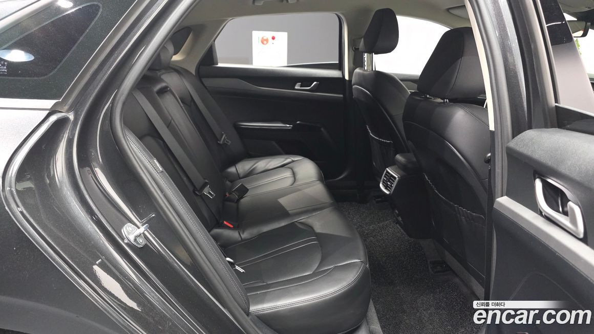 Kia K5 2023