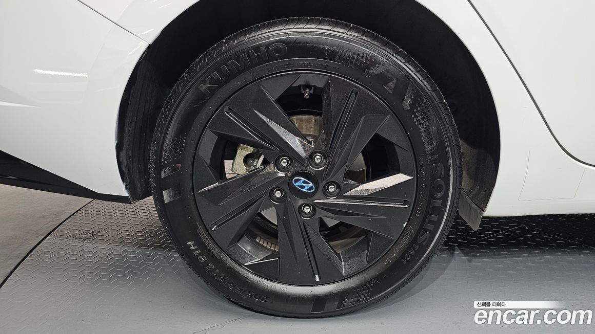 Hyundai AVANTE 2021