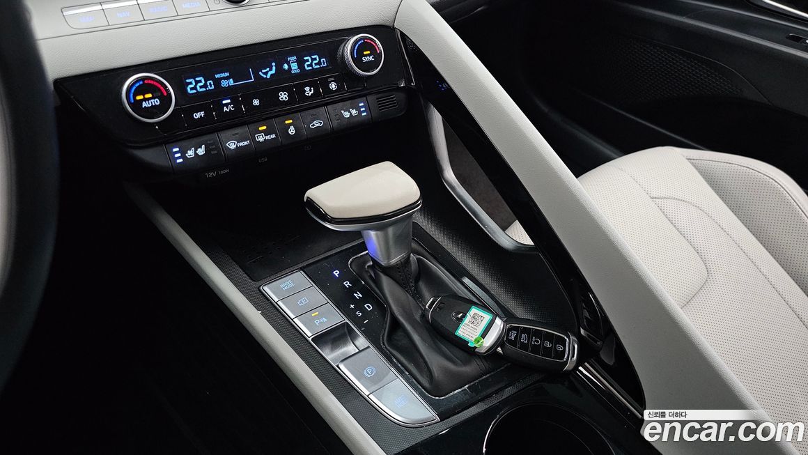 Hyundai AVANTE 2021