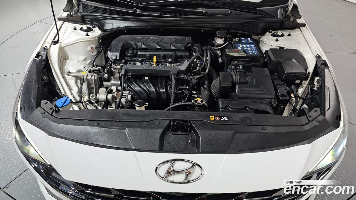 Hyundai AVANTE 2021