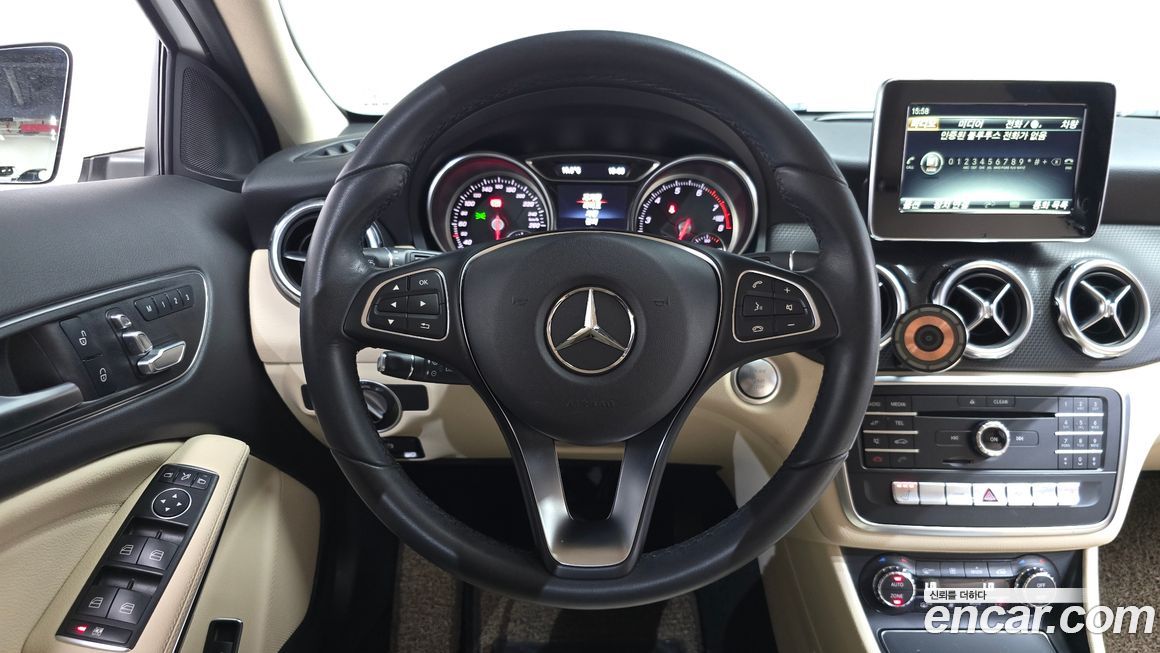 Mercedes-Benz GLA-Class 2018