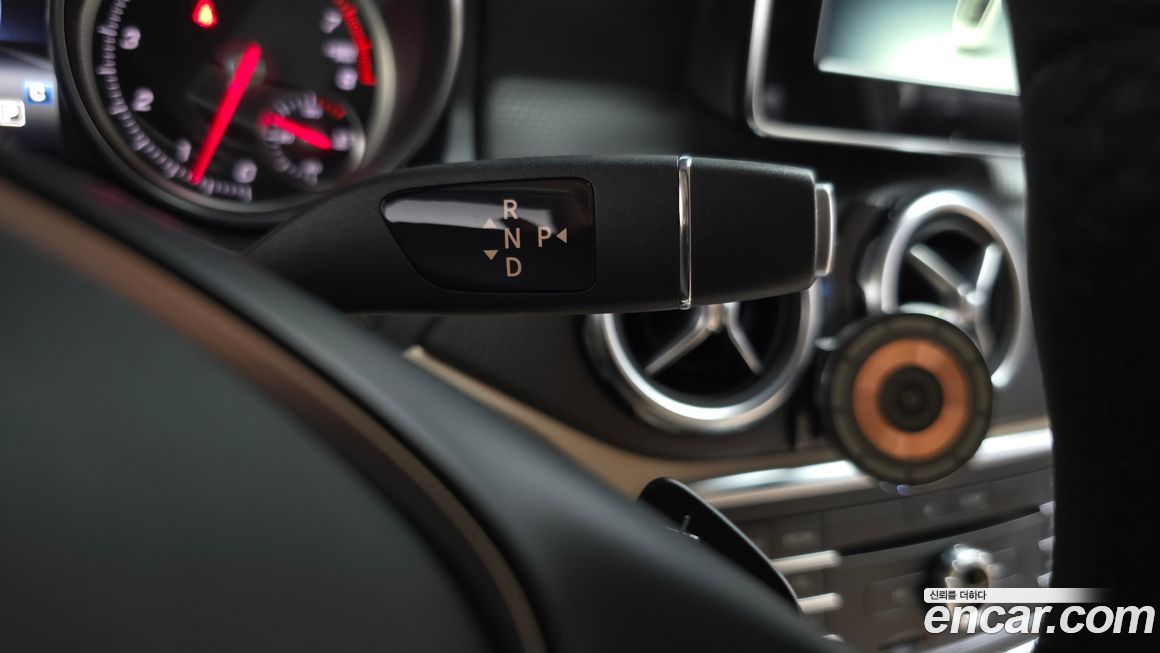 Mercedes-Benz GLA-Class 2018