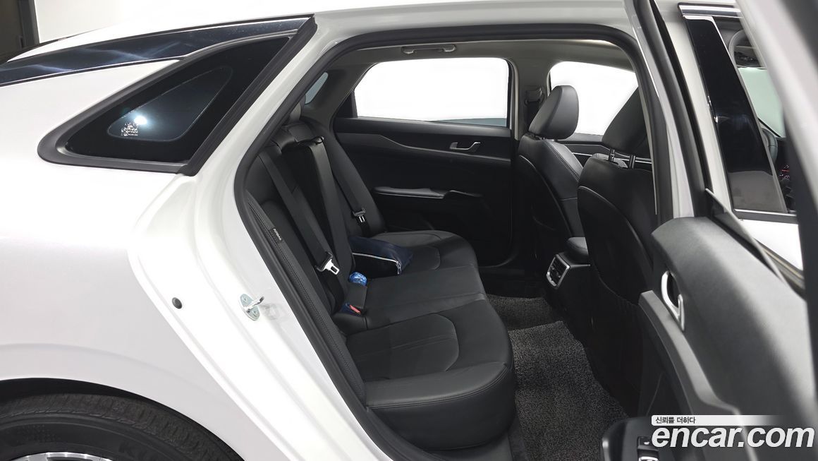 Kia K5 2023