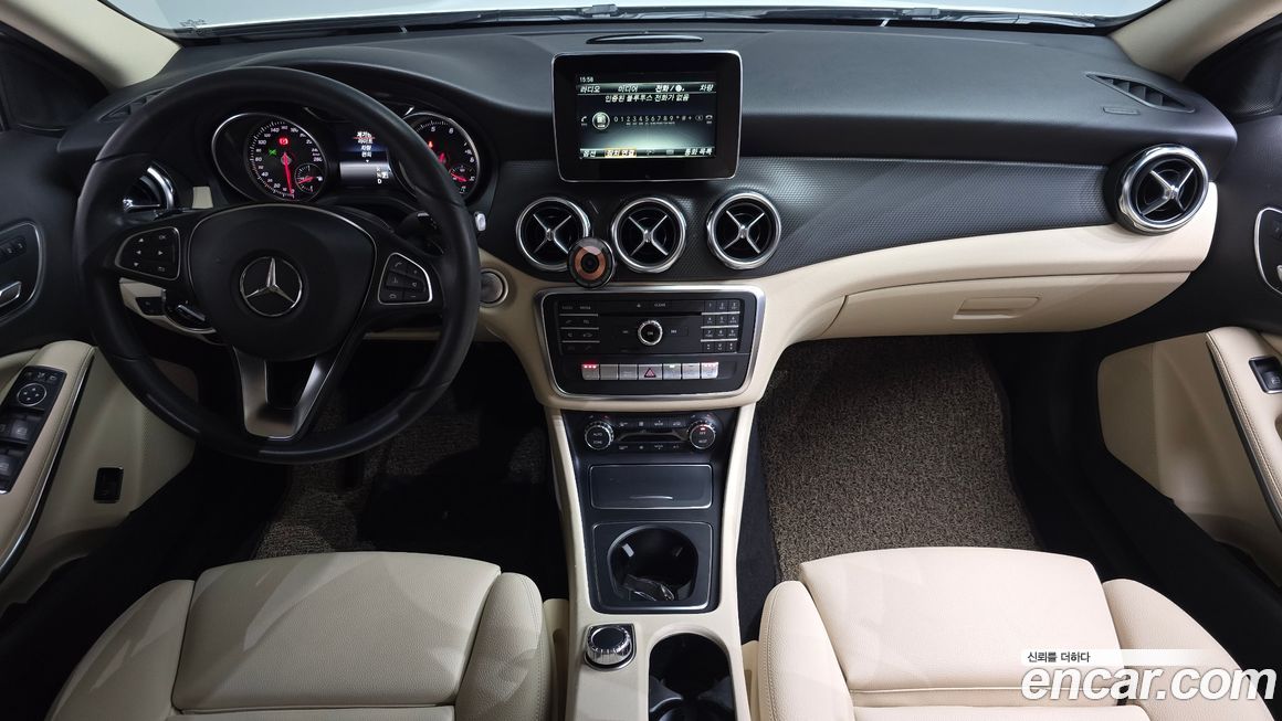 Mercedes-Benz GLA-Class 2018