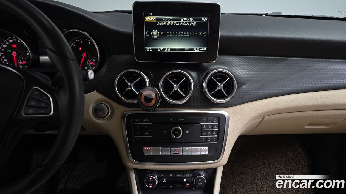 Mercedes-Benz GLA-Class 2018