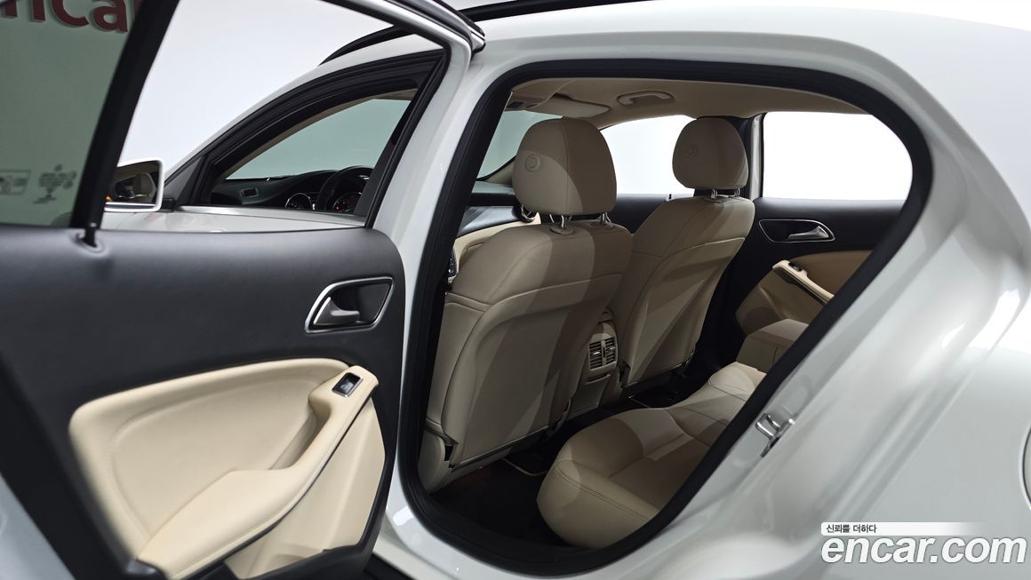 Mercedes-Benz GLA-Class 2018