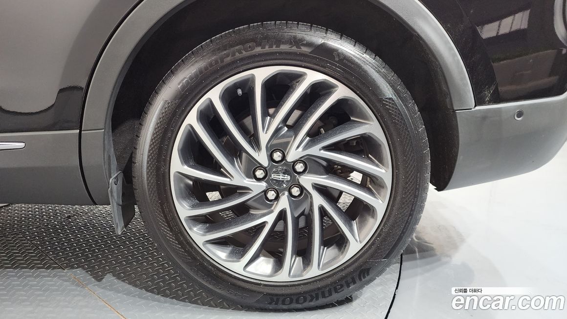 Lincoln Nautilus 2019