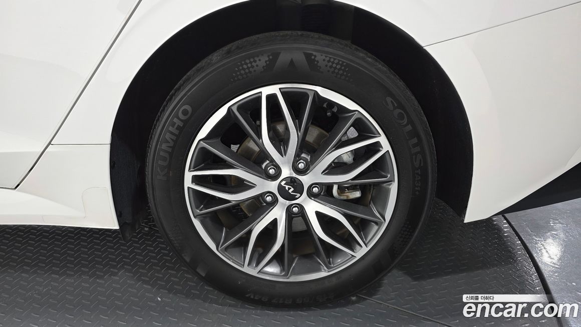 Kia K5 2023