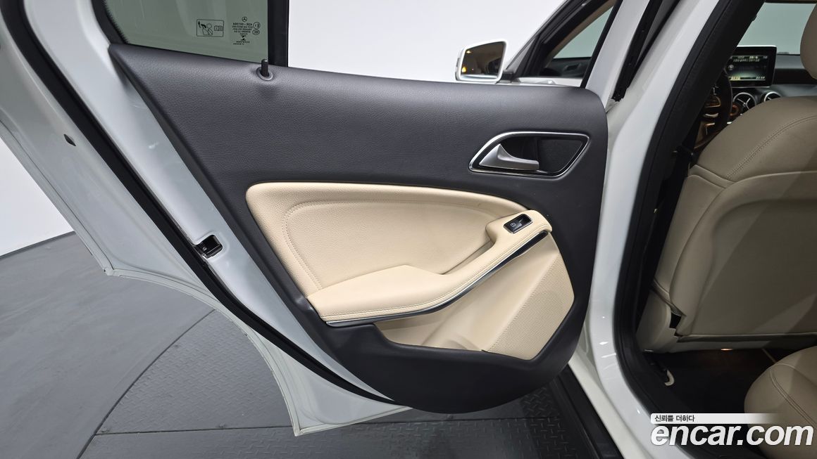 Mercedes-Benz GLA-Class 2018