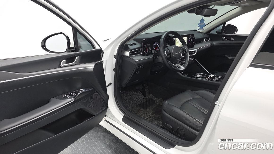 Kia K5 2023