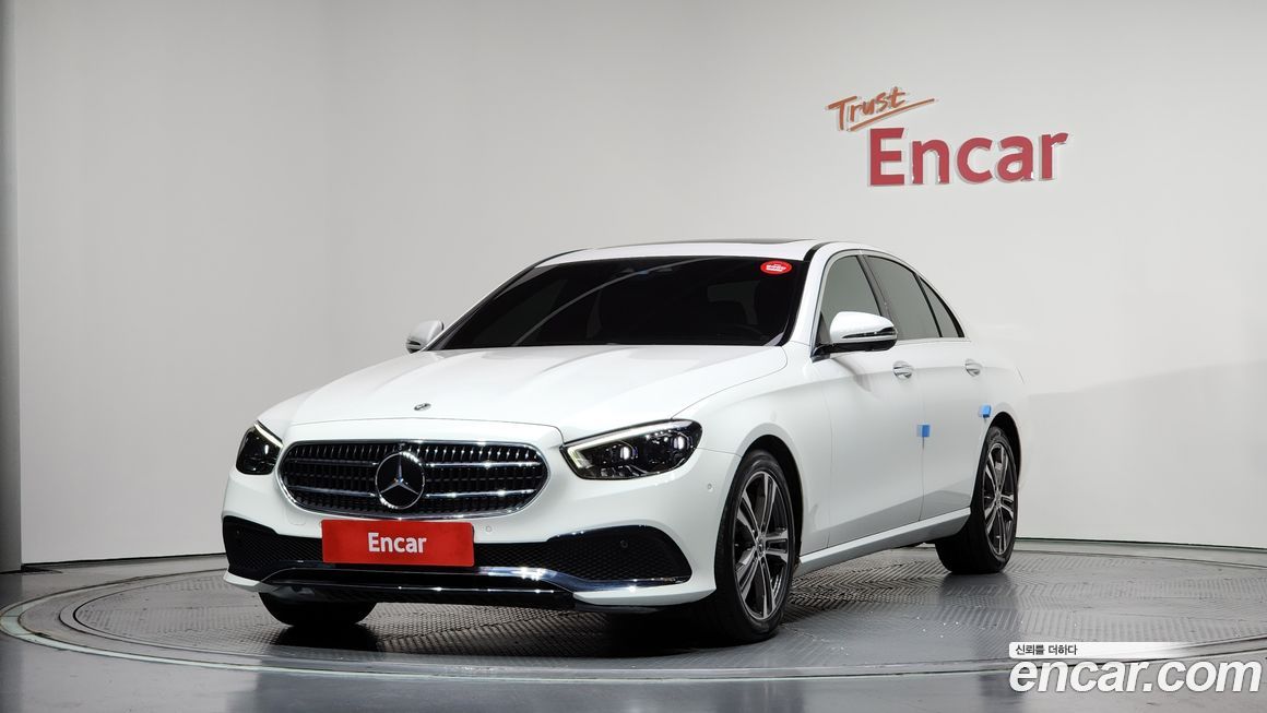 Mercedes-Benz E-Class 2022