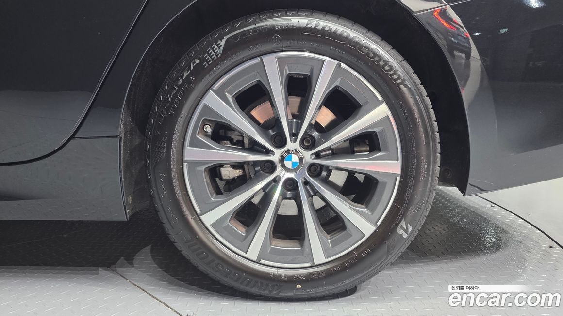BMW 3-Series 2023