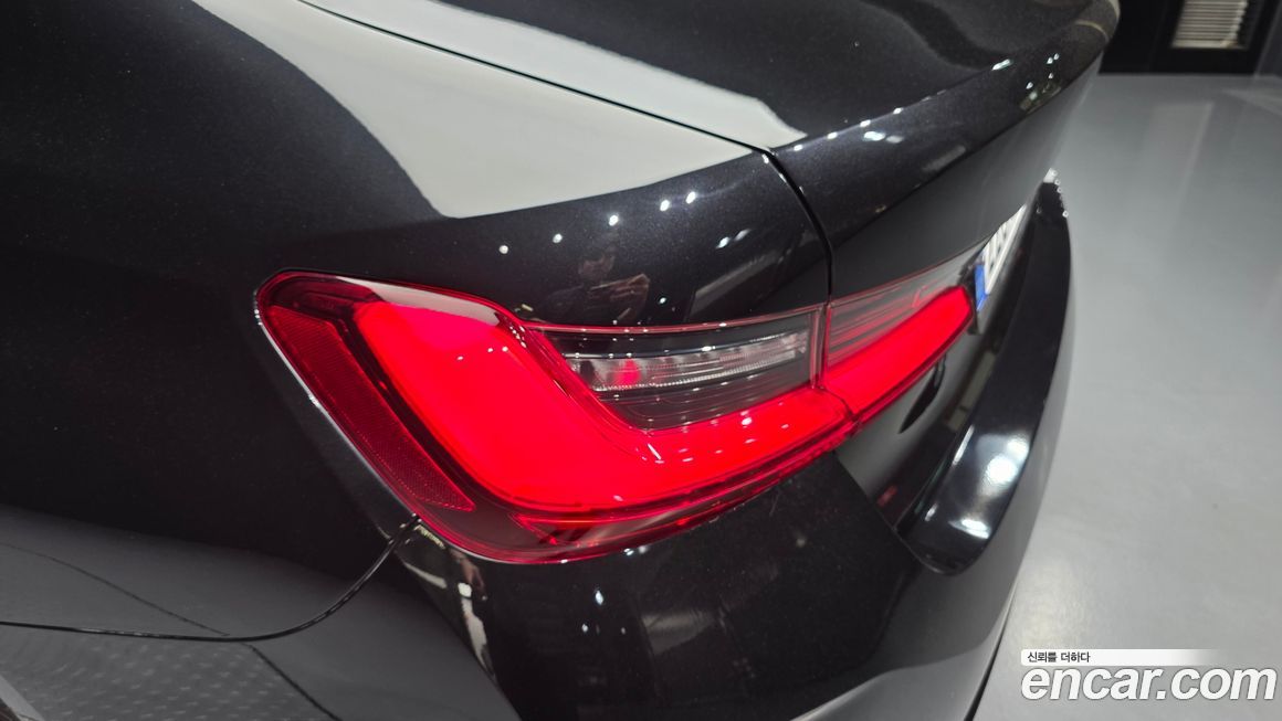 BMW 3-Series 2023