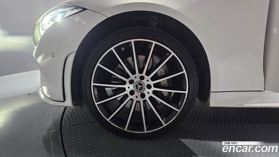 Mercedes-Benz CLS-Class 2019