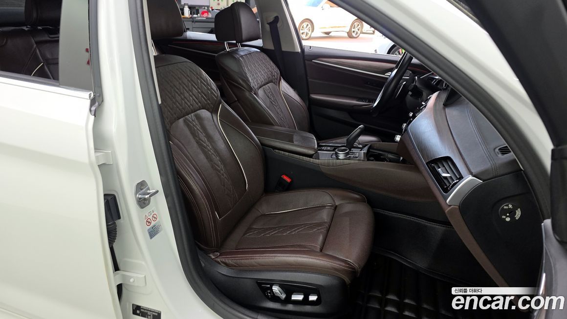 BMW 5-Series 2018