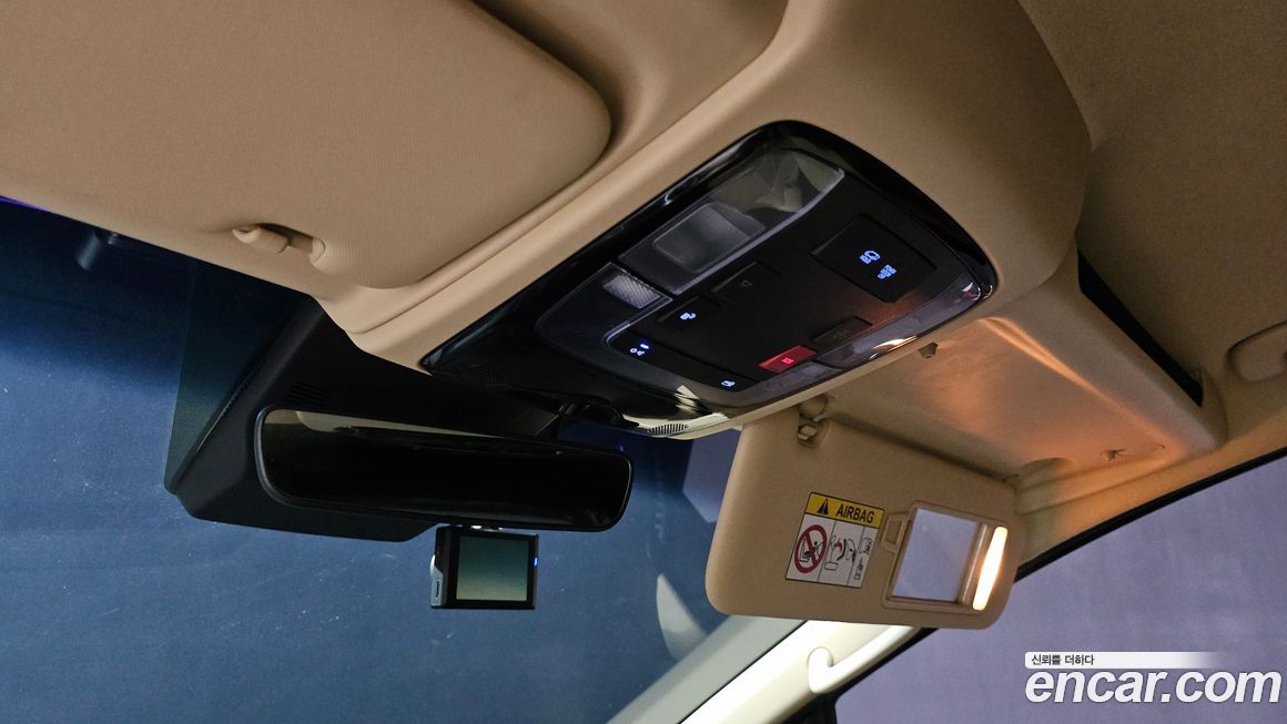 Hyundai Staria 2025