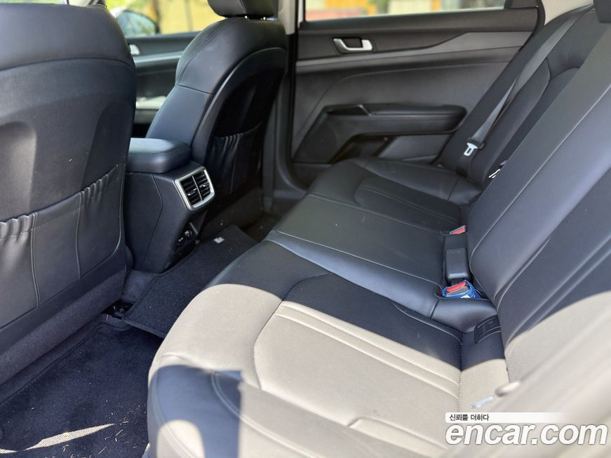 Kia K5 2023