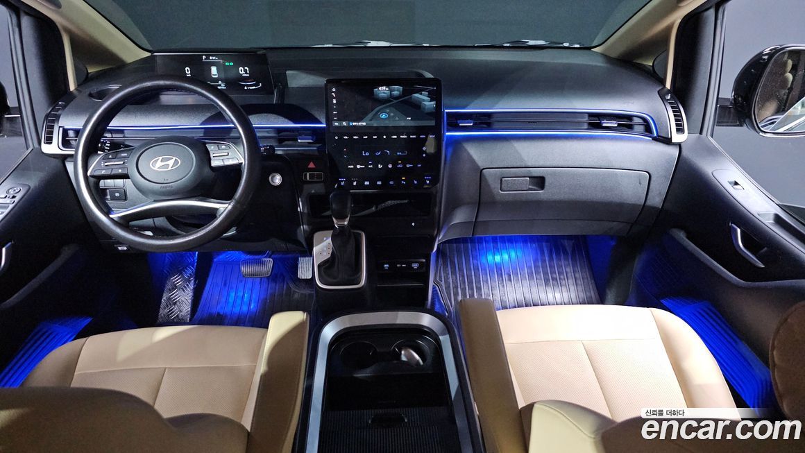 Hyundai Staria 2025