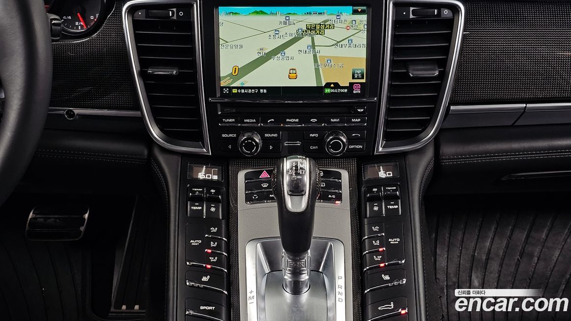 Porsche Panamera 2013