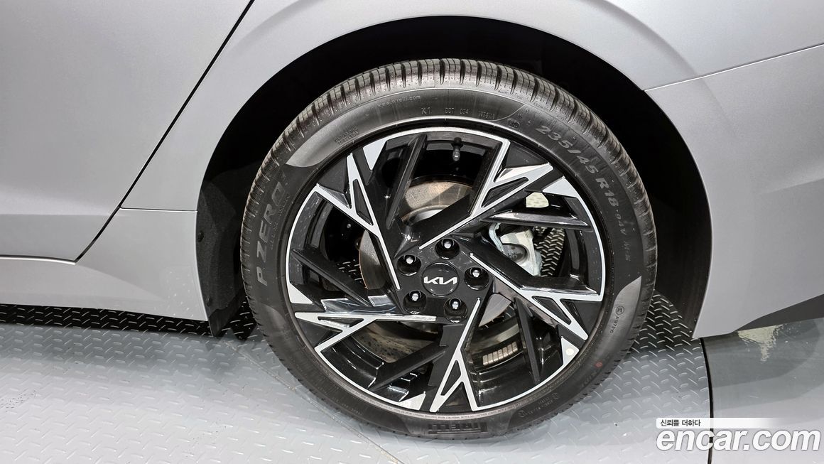 Kia K5 2025