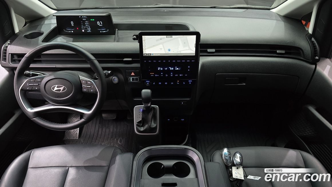 Hyundai Staria 2025