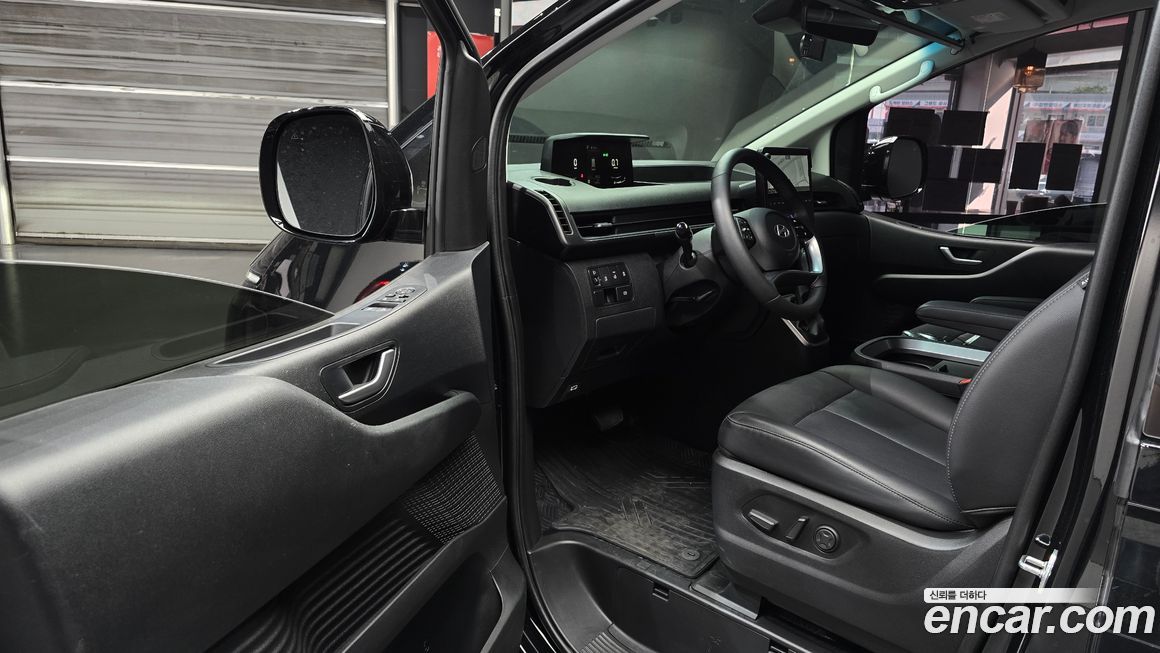 Hyundai Staria 2025
