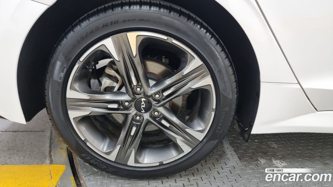 Kia K5 2023