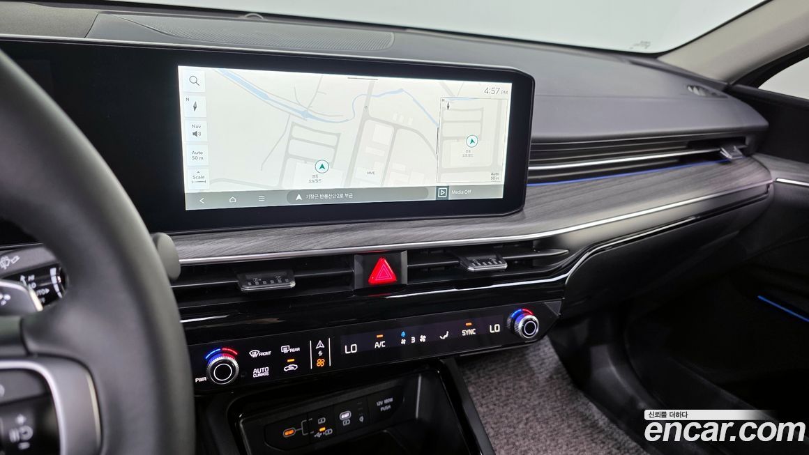 Kia K5 2025