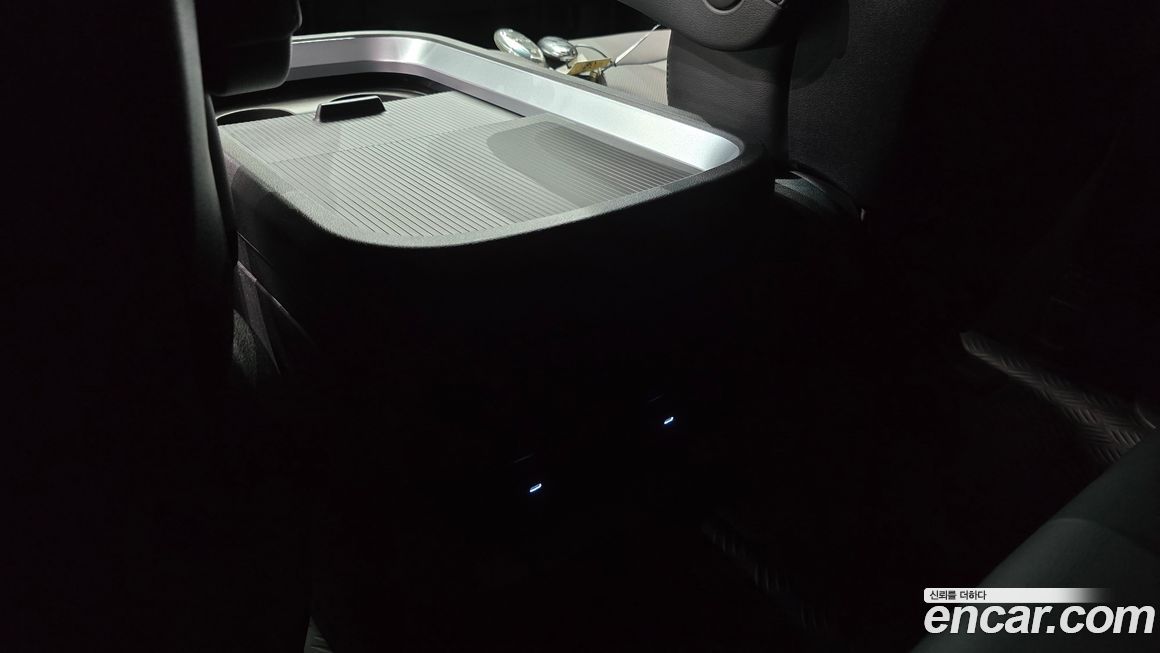 Hyundai Staria 2025