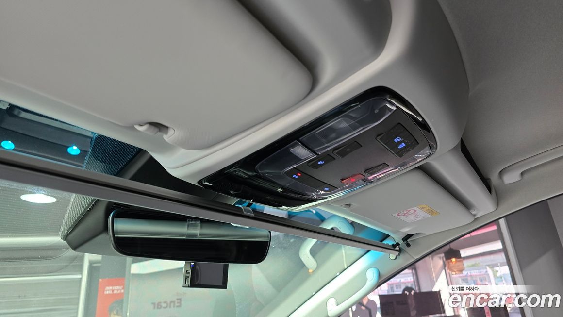 Hyundai Staria 2025
