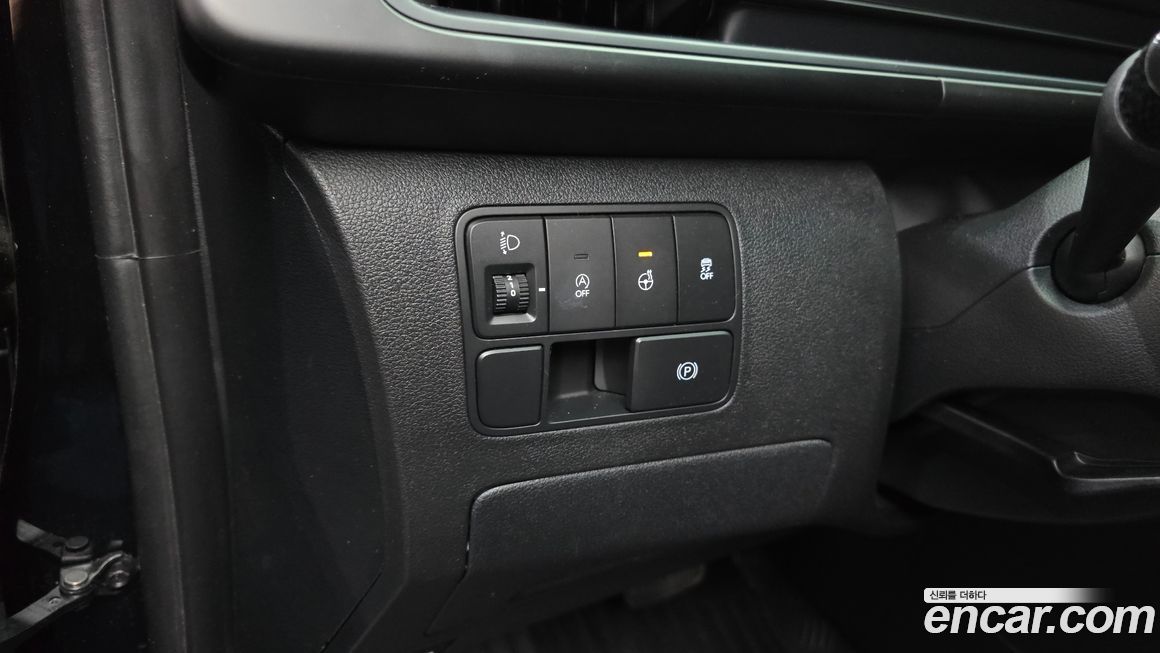 Hyundai Staria 2025
