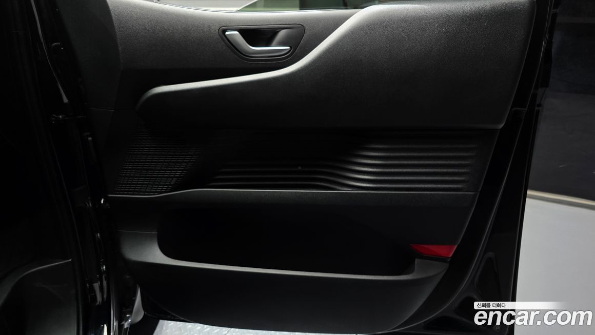 Hyundai Staria 2025