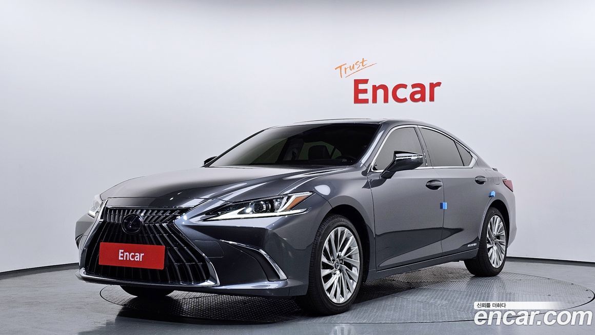 Lexus ES 2022