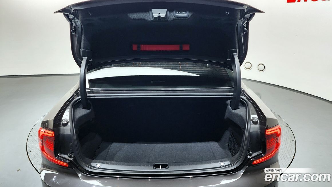 Volvo S90 2023