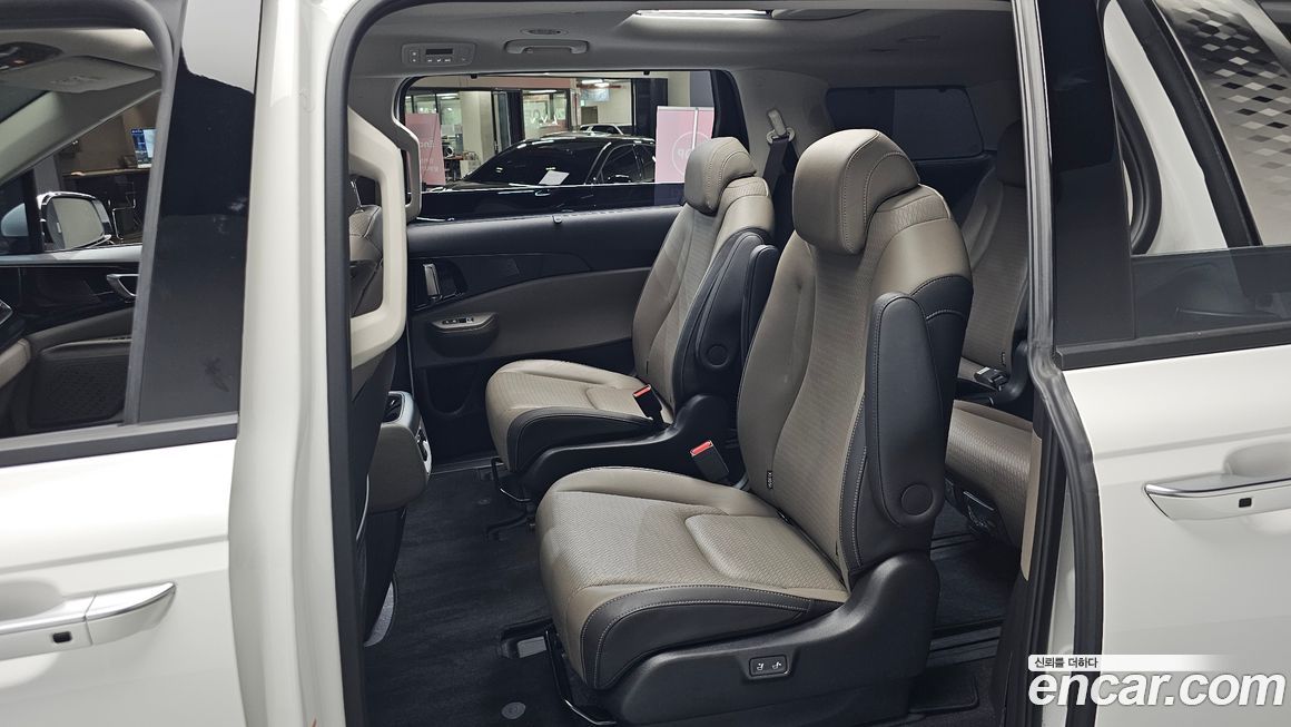 Kia Canival 2024