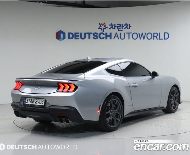 Ford Mustang 2024