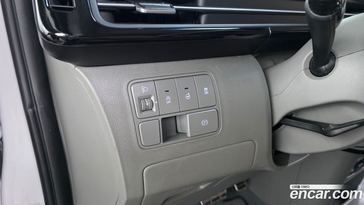 Hyundai Staria 2024