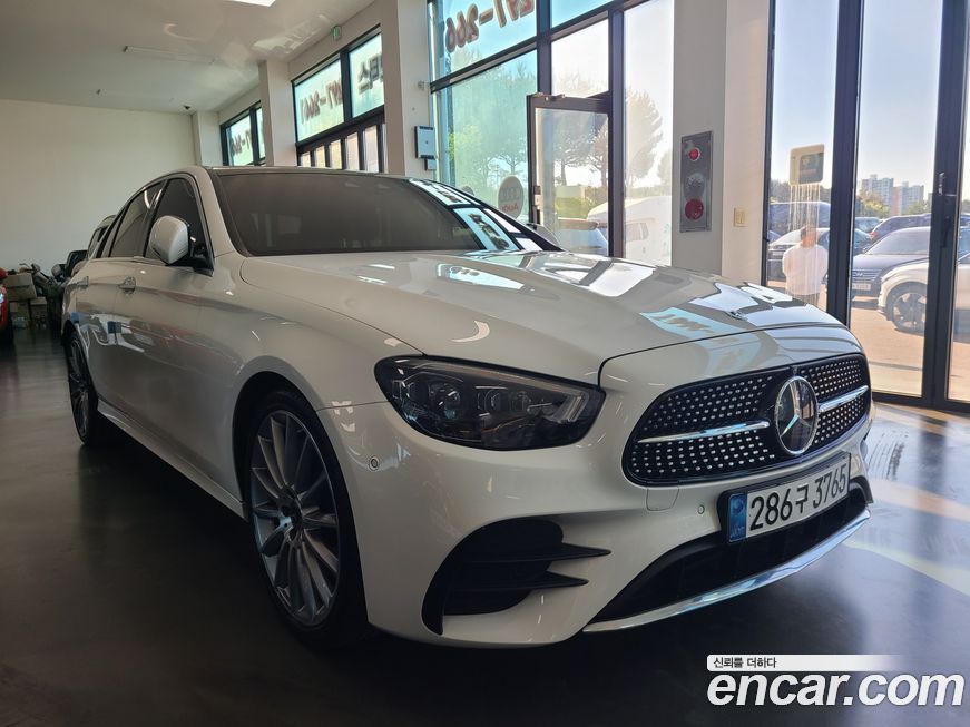 Mercedes-Benz E-Class 2022