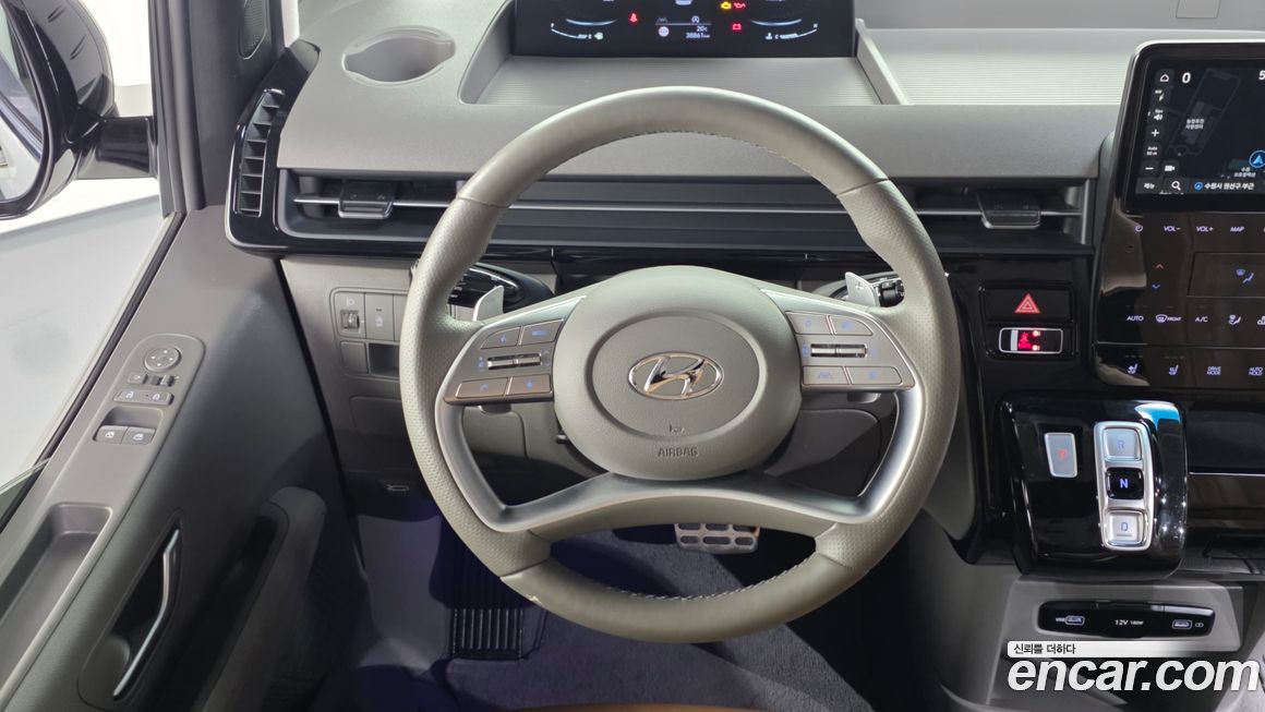 Hyundai Staria 2024