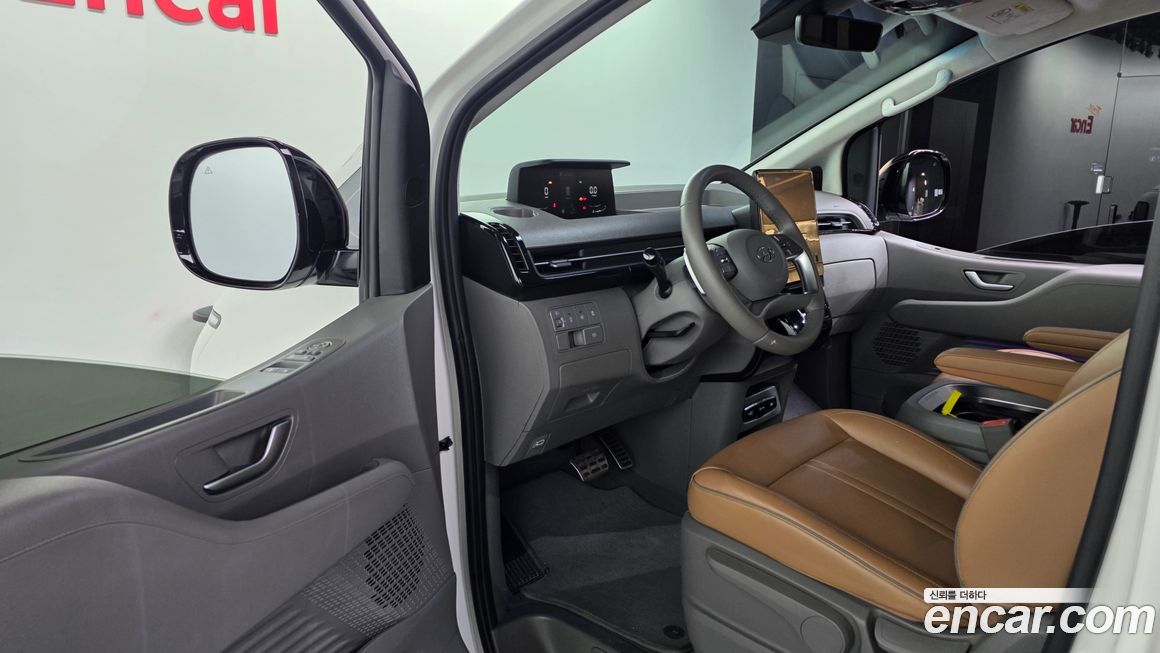 Hyundai Staria 2024