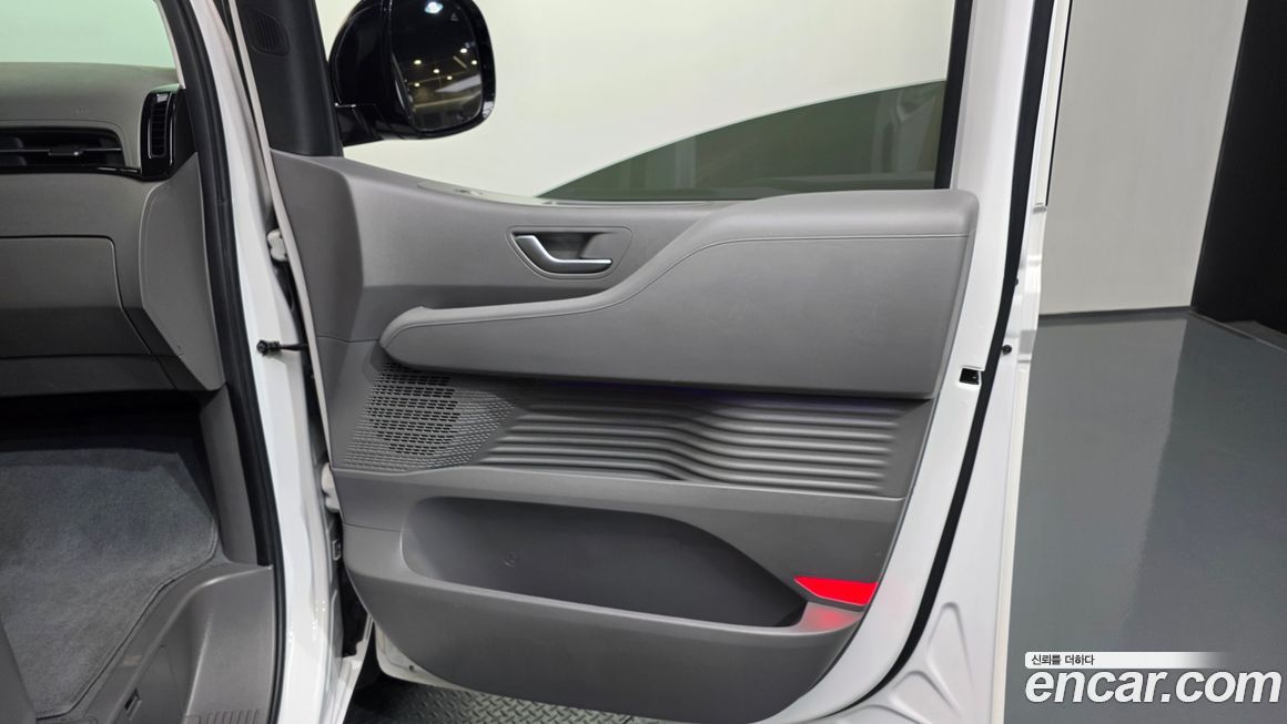 Hyundai Staria 2024