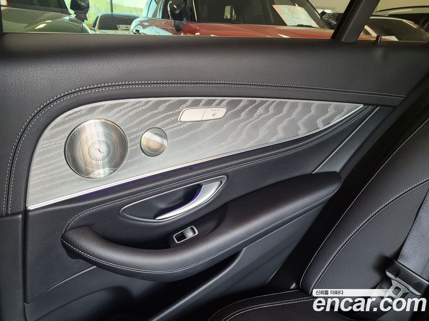 Mercedes-Benz E-Class 2022
