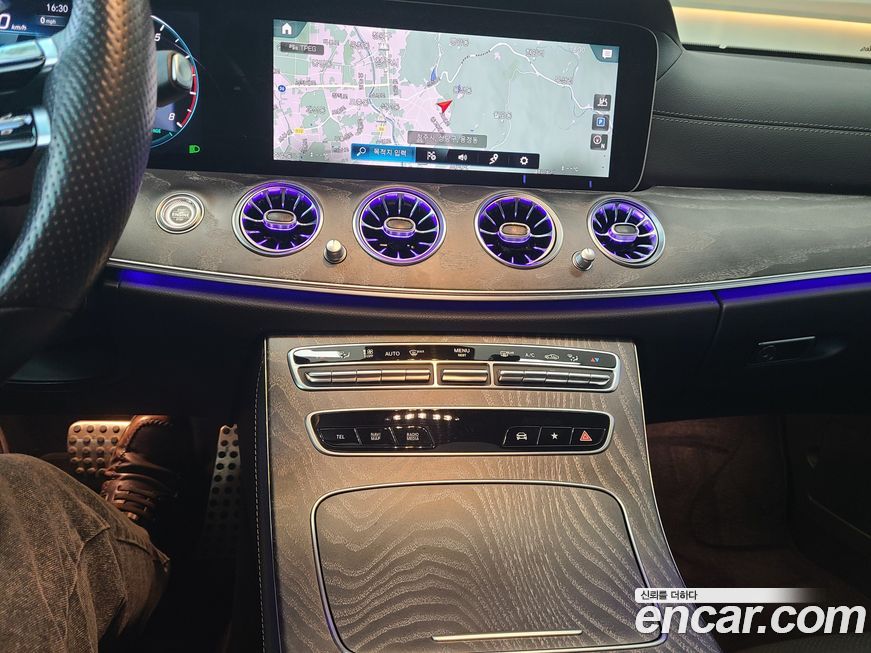 Mercedes-Benz E-Class 2022