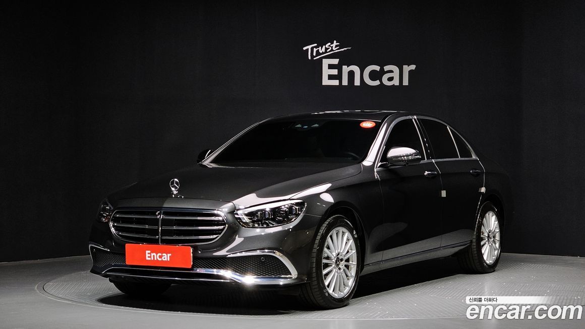 Mercedes-Benz E-Class 2023