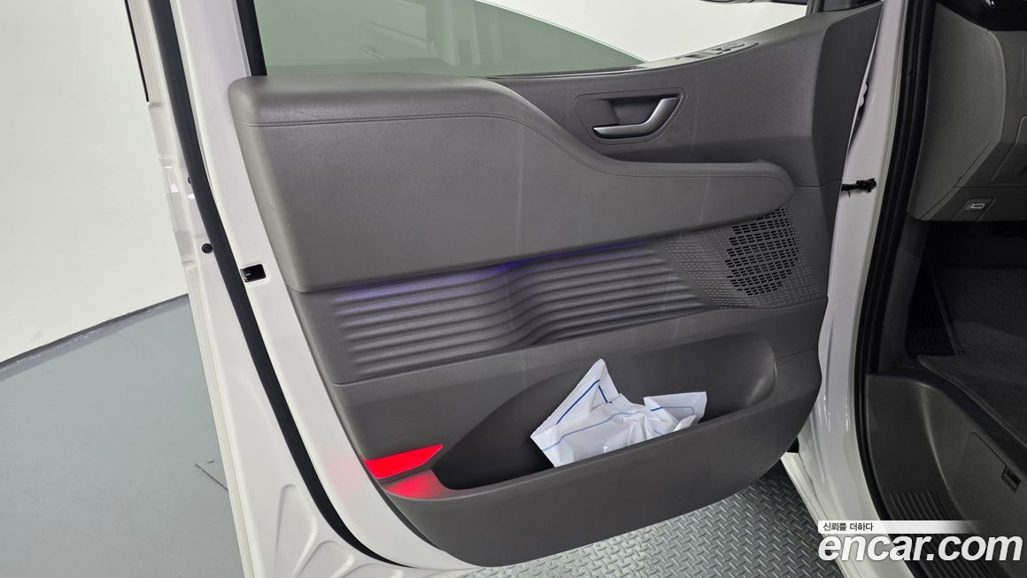 Hyundai Staria 2024