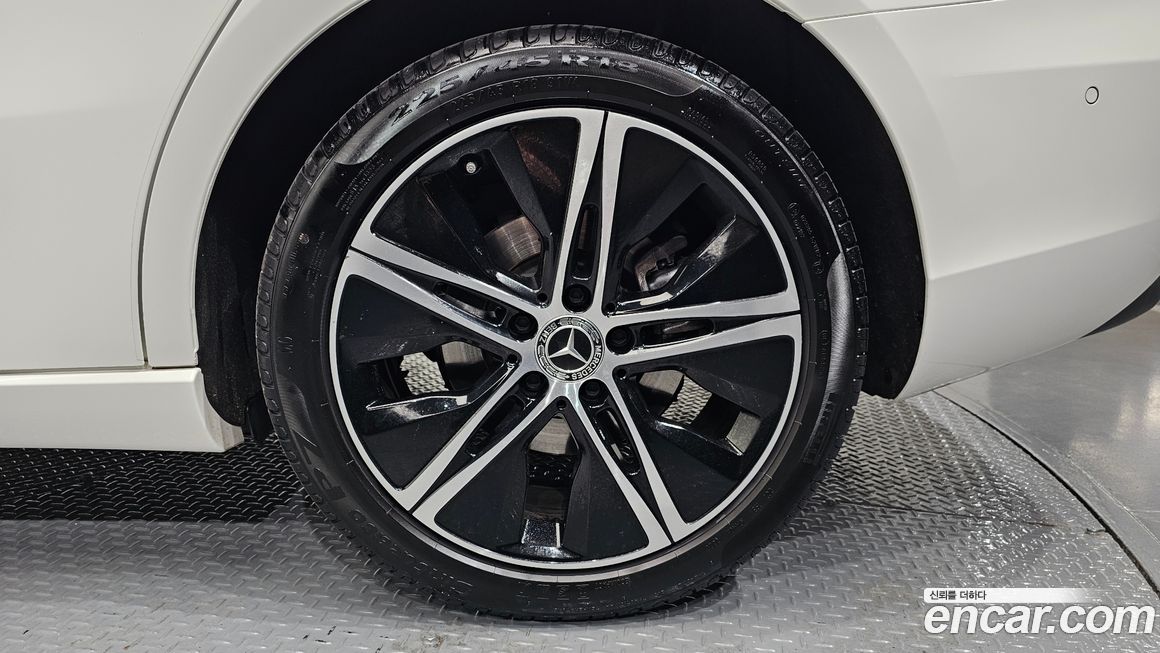 Mercedes-Benz A-Class 2024
