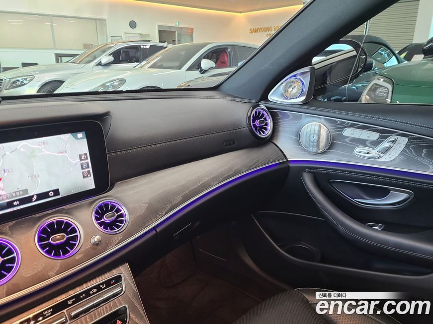 Mercedes-Benz E-Class 2022