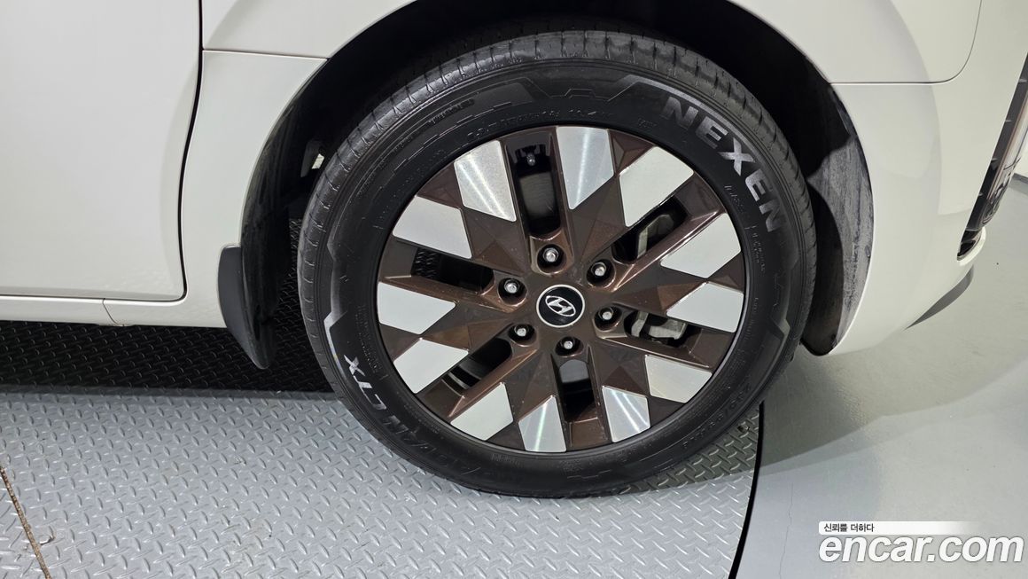 Hyundai Staria 2024