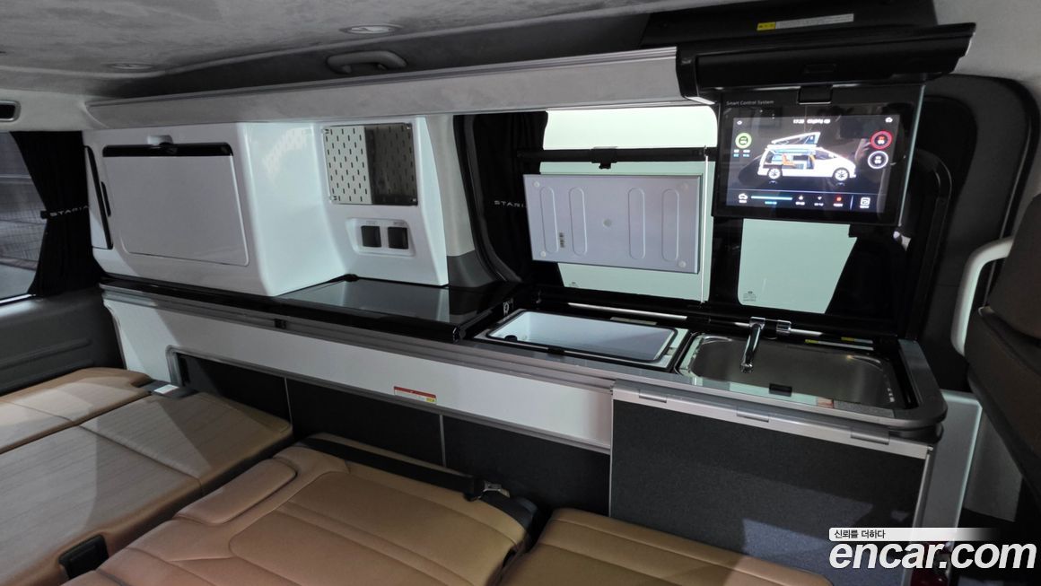 Hyundai Staria 2024
